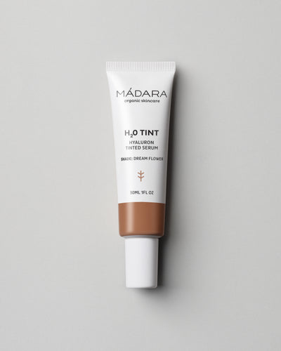 MÁDARA Organic Skincare hyaluron tinted serum dream flower A3515 serum product photo on plain background.