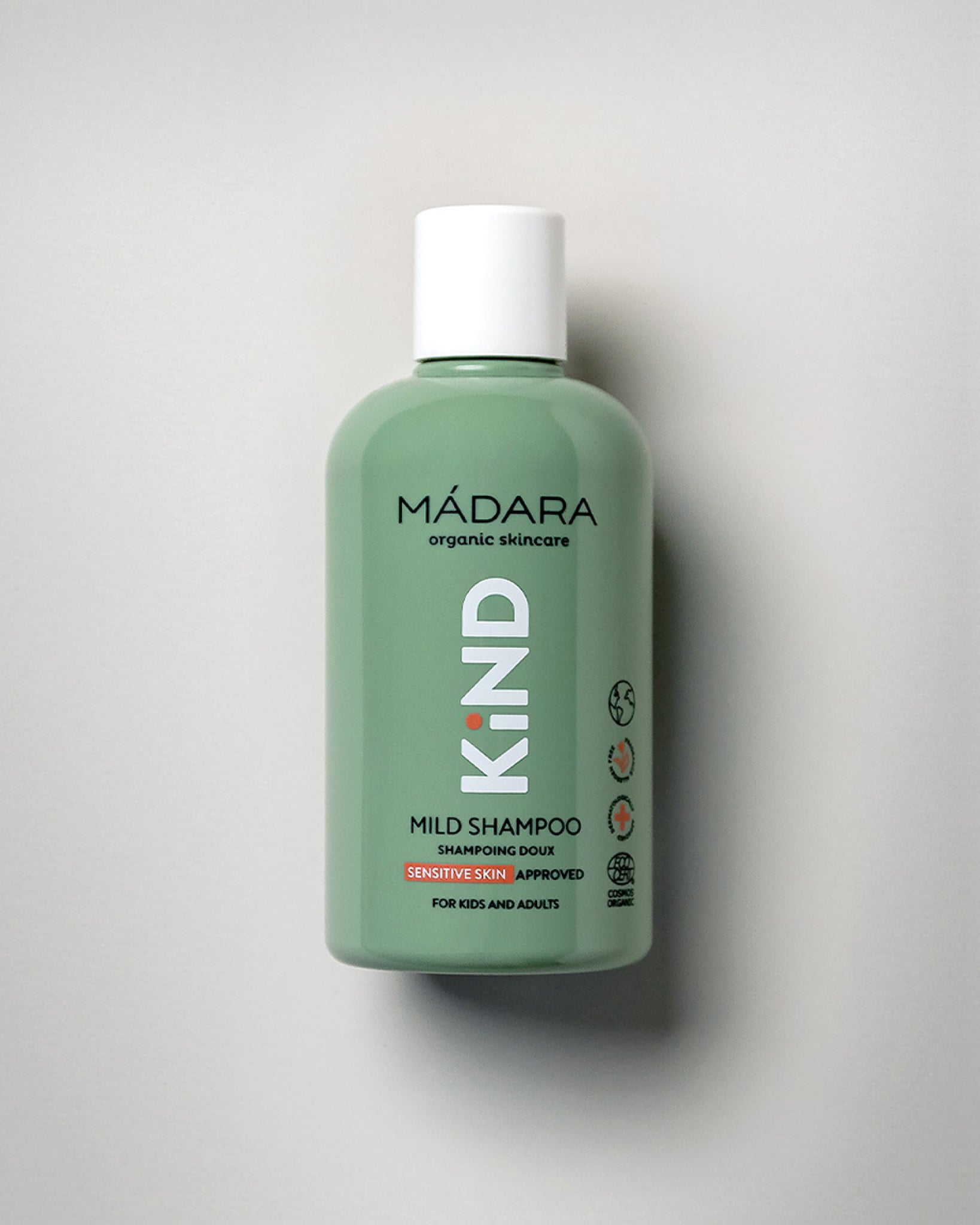 MÁDARA Organic Skincare kind mild shampoo A4466 shampoo product photo on plain background.