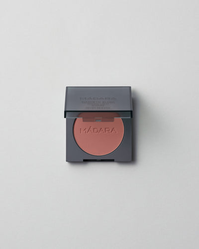 MÁDARA Organic Skincare mineral cheek blusher bare blossom A6822 product photo on plain background.