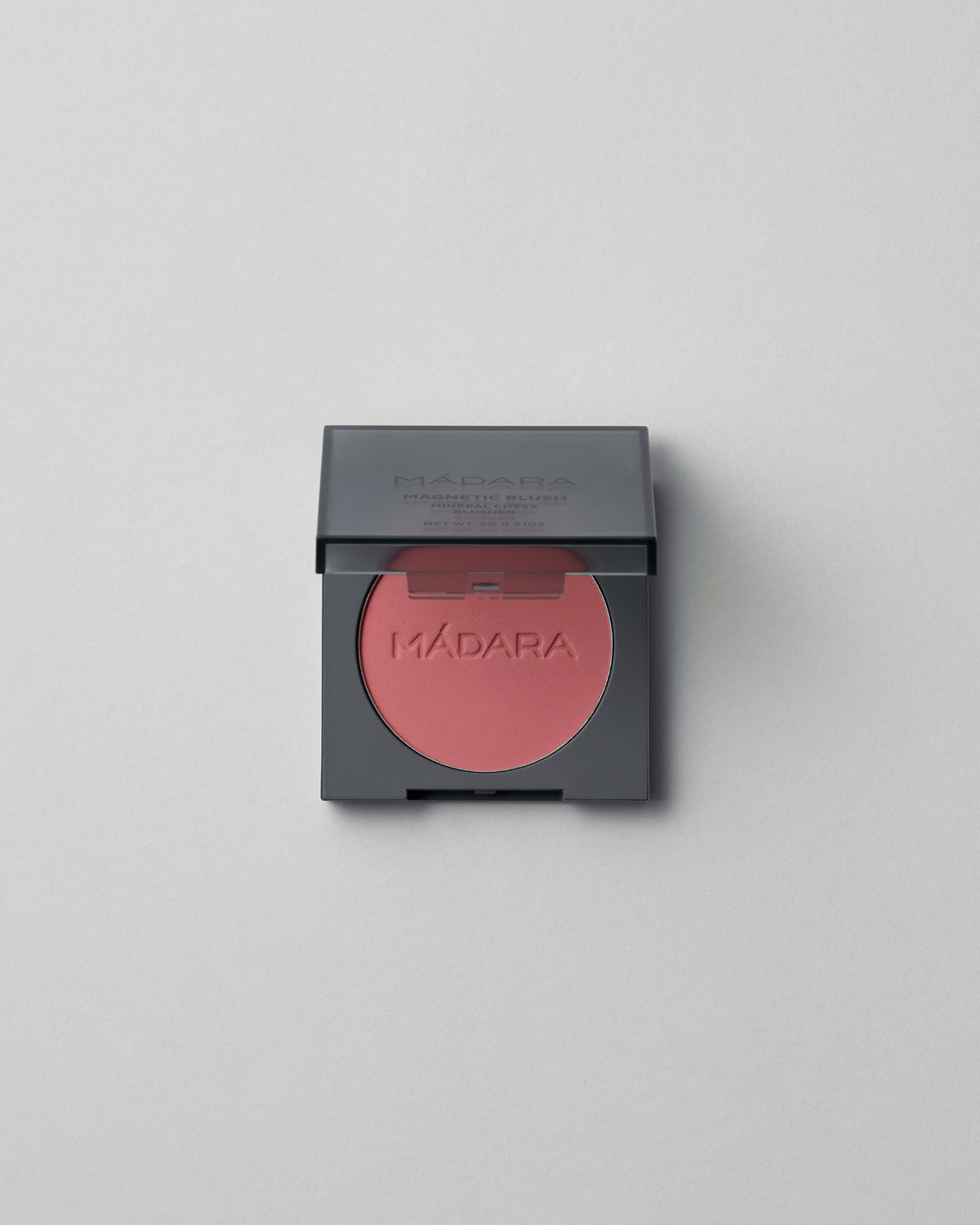 MÁDARA Organic Skincare mineral cheek blusher cold cheeks A6823 product photo on plain background.