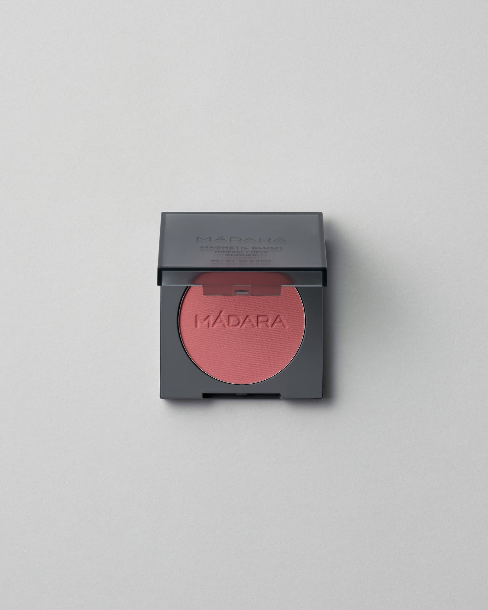MÁDARA Organic Skincare mineral cheek blusher cold cheeks A6823 product photo on plain background.