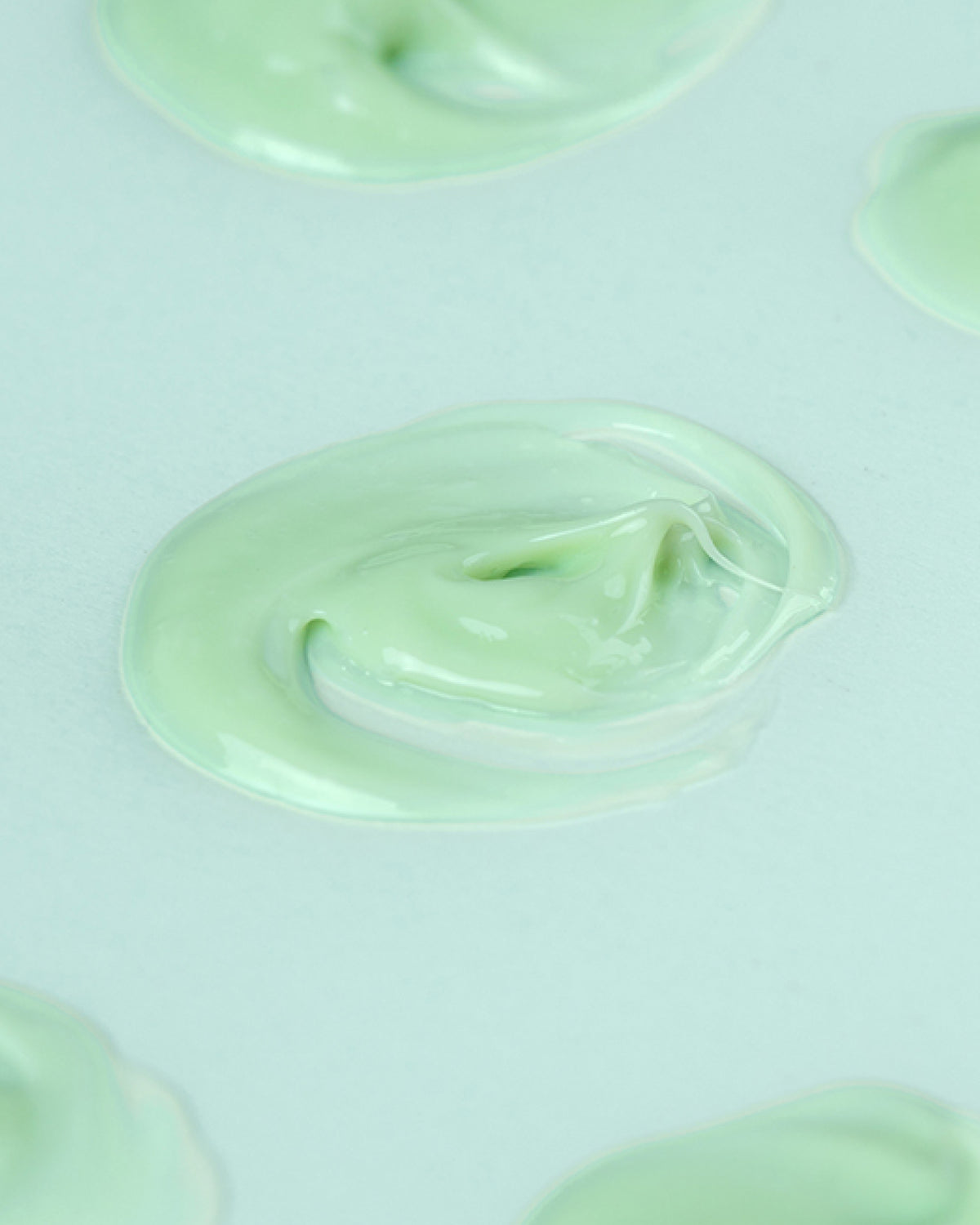 MADARA hydra derm balancing fluid texture