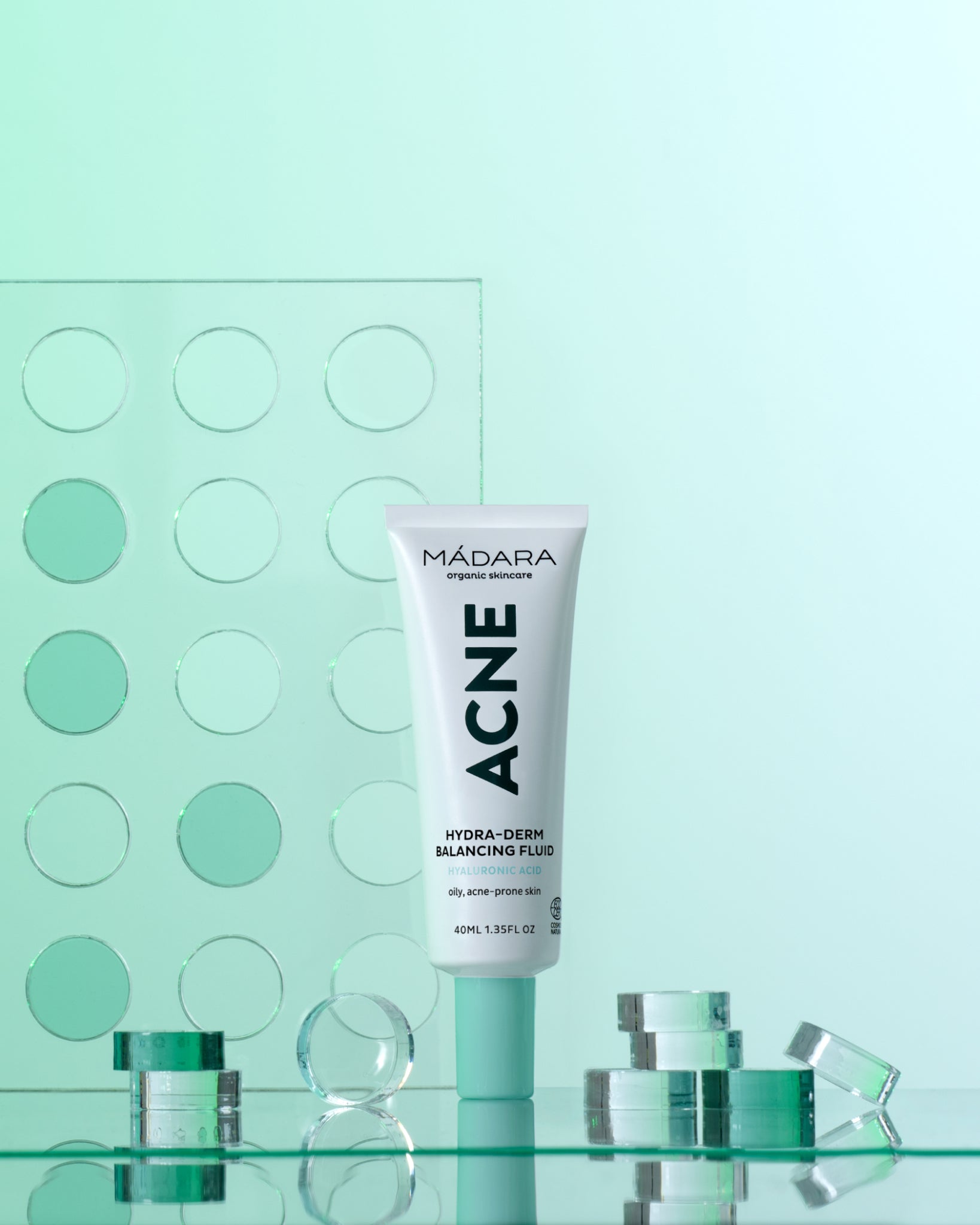 MADARA ACNE hyaluronic acid balancing fluid