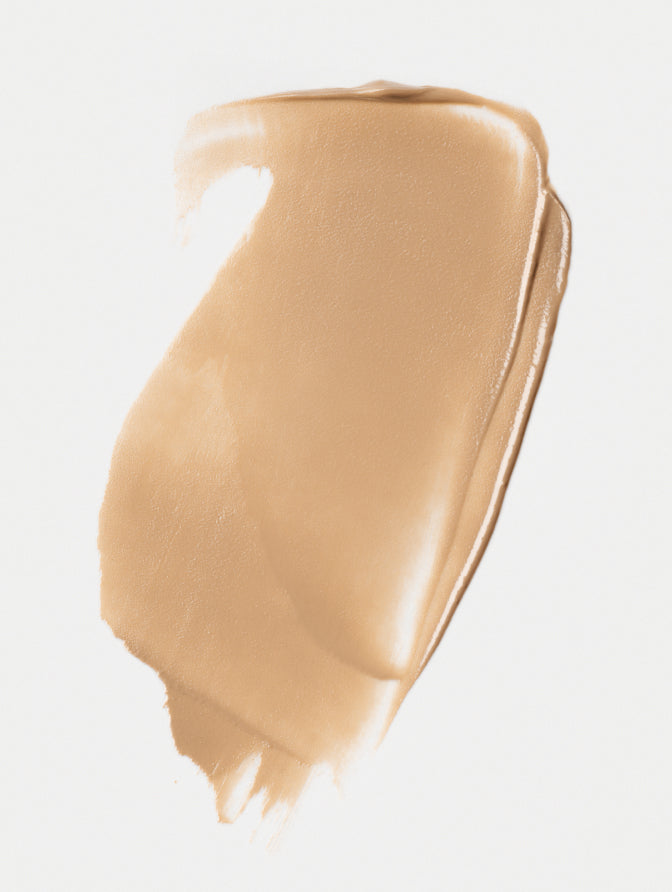 Close-up of Madara CC GO shade sand