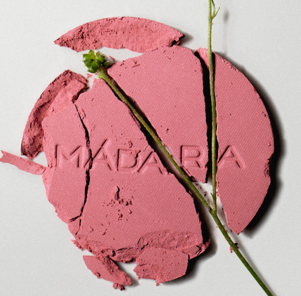 Crushed_pink_MADARA_magnetic_blush_texture_with_botanical_stems