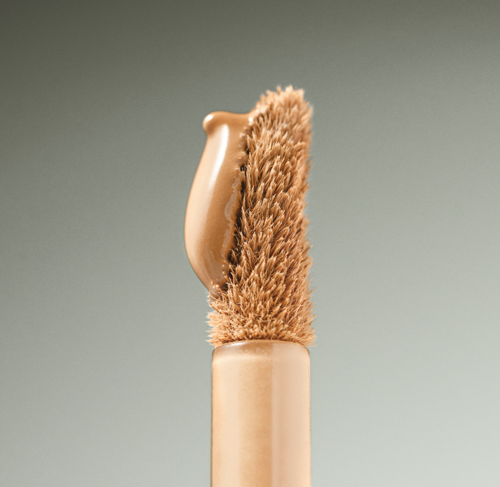 close-up of MADARA Luminous Perfecting Concealer