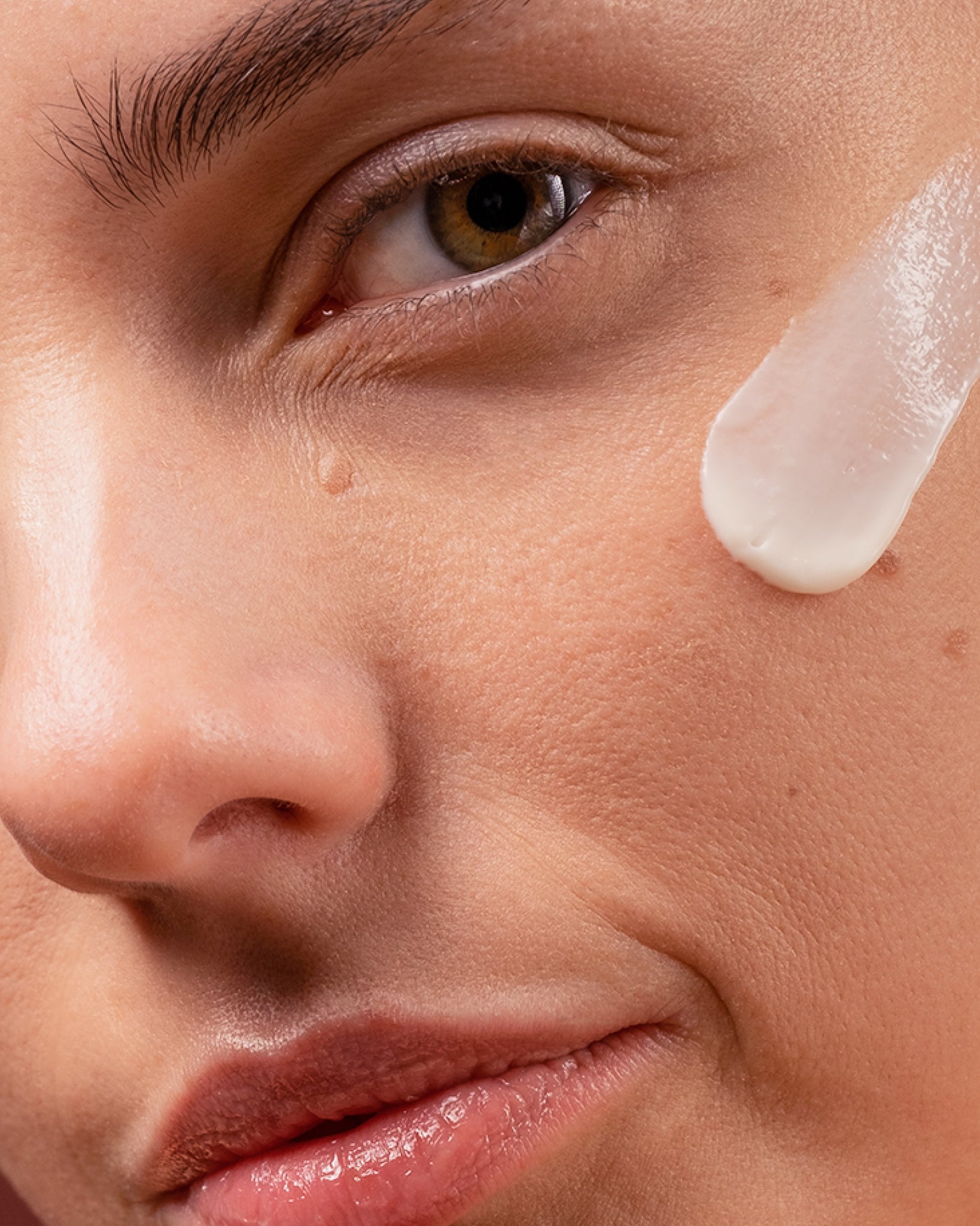 Madara Peptide Night Cream on Model