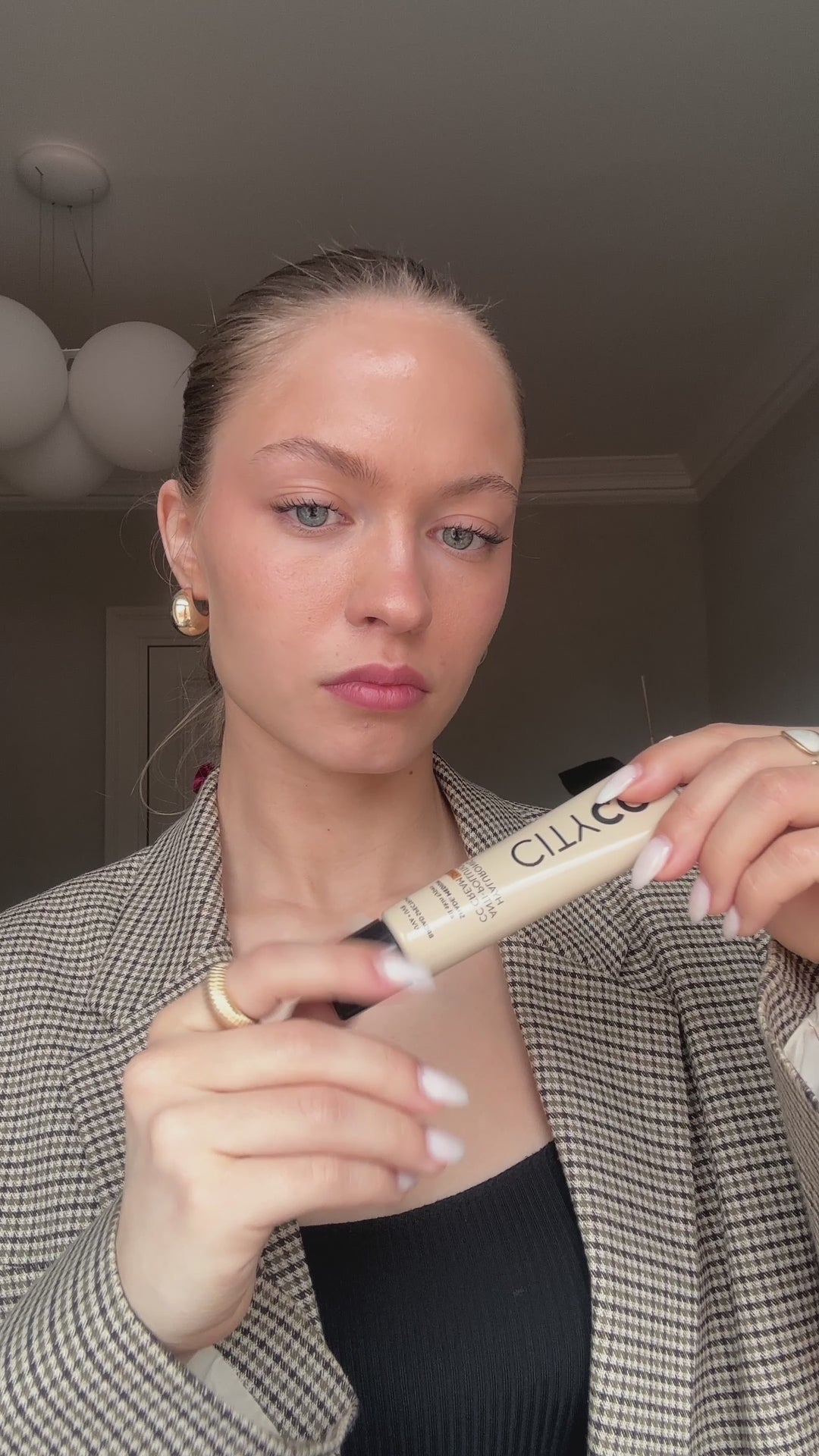 Load video: MADARA Hyaluronic anti pollution CC cream beige